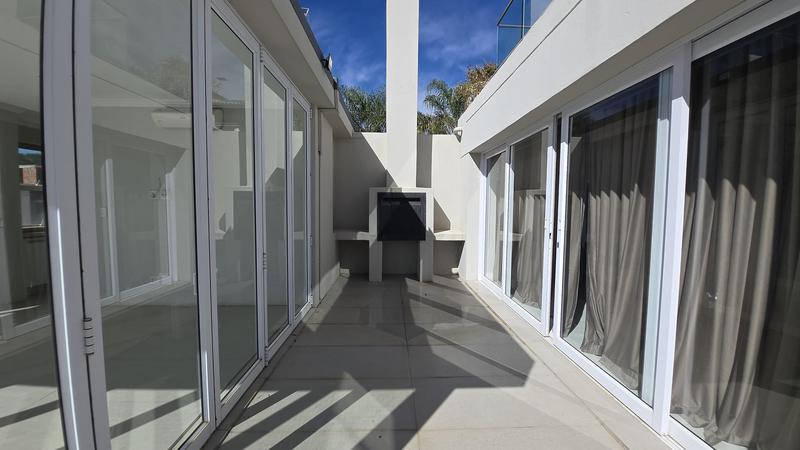 5 Bedroom Property for Sale in The Islands Estates North West